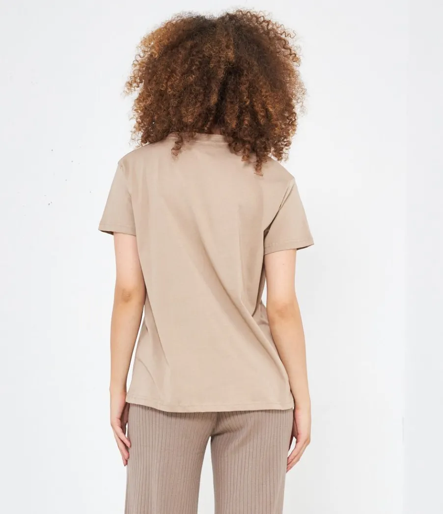 Zuiki T-shirt over Hot